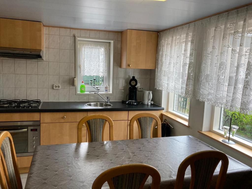 Vila Schwone Diekhuusje - Vakantiewoning Aan De Noordzeekust Schoondijke Exteriér fotografie